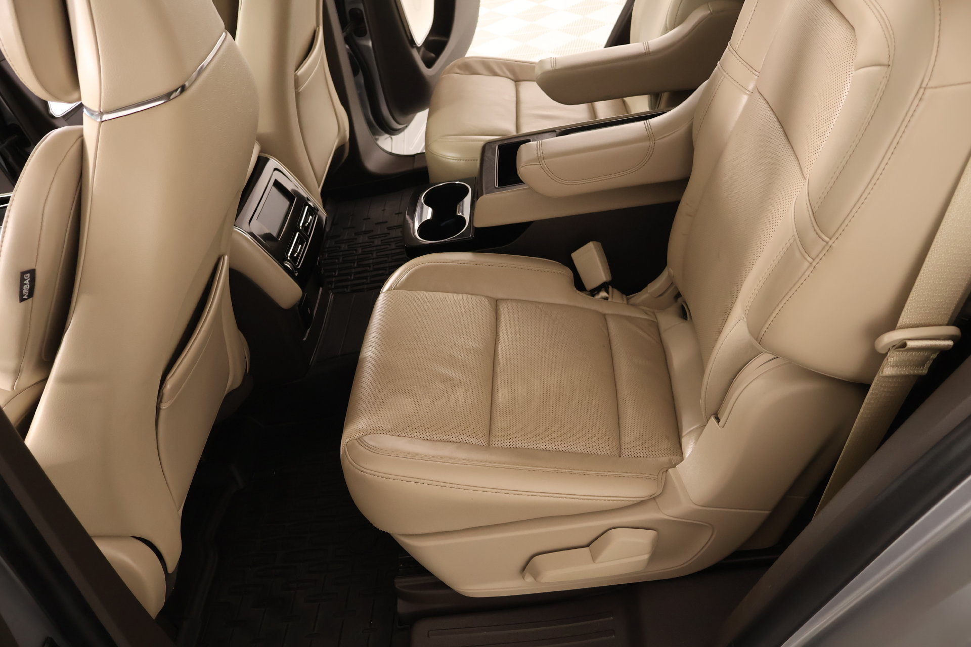 Used 2022 Lincoln Aviator Reserve w/ Equipment Group 201A AWD/4WD image 13