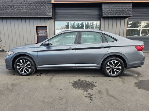 Used 2024 Volkswagen Jetta S image 2