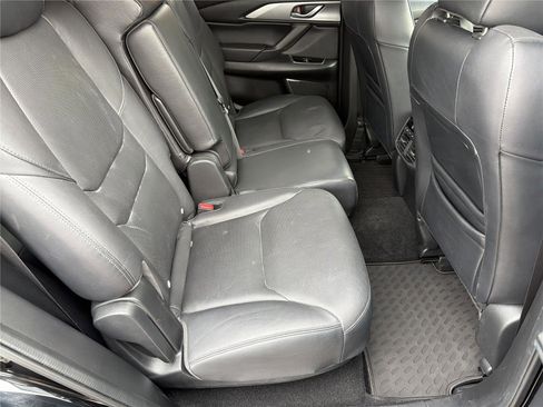 Used 2018 MAZDA CX-9 Touring w/ Touring Premium Package image 16