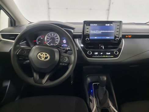 Used 2022 Toyota Corolla LE FWD image 12