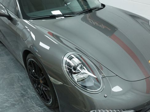 Used 2014 Porsche 911 Carrera 4S image 32