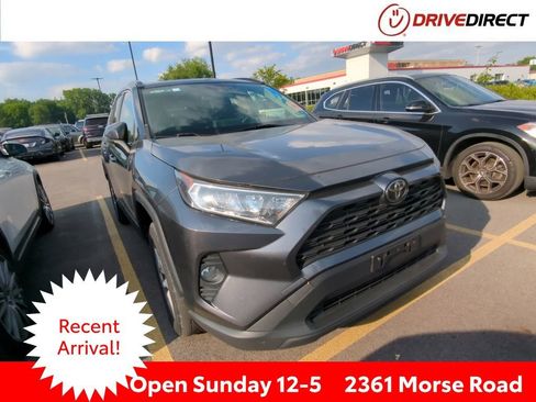 Used 2019 Toyota RAV4 XLE AWD/4WD image 1
