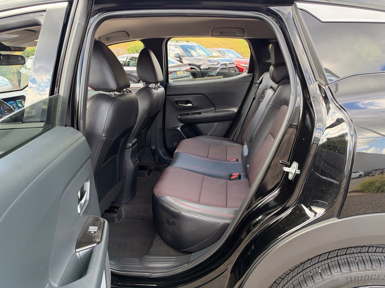 Used 2026 Nissan Kicks SR FWD image 27