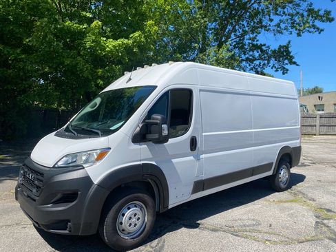 Used 2023 RAM ProMaster 2500 w/ Interior LED Lighting Group FWD image 1