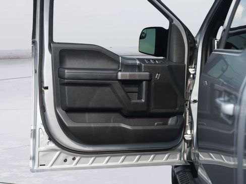 Used 2020 Ford F150 XLT w/ Equipment Group 302A Luxury AWD/4WD image 30