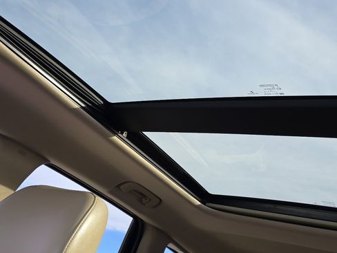 Used 2013 Jeep Grand Cherokee Limited w/ Luxury Group II image 21