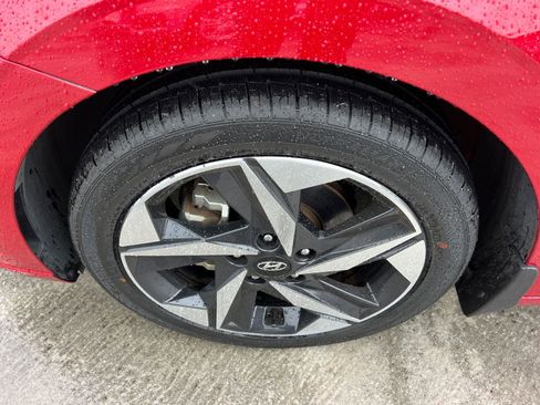 Used 2023 Hyundai Elantra SEL w/ Convenience Package image 11