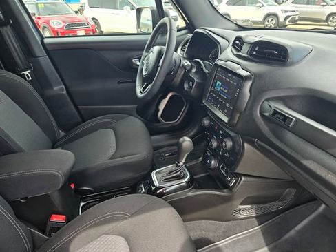 Used 2021 Jeep Renegade Latitude AWD/4WD image 16