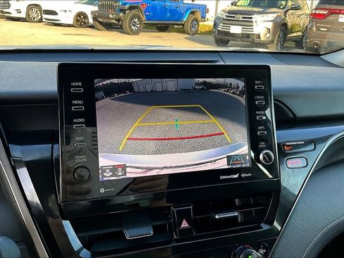 Used 2021 Toyota Camry XSE image 15