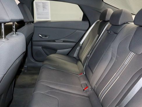 Certified 2025 Hyundai Elantra SEL image 23