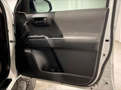 Used 2023 Toyota Tacoma SR image 22
