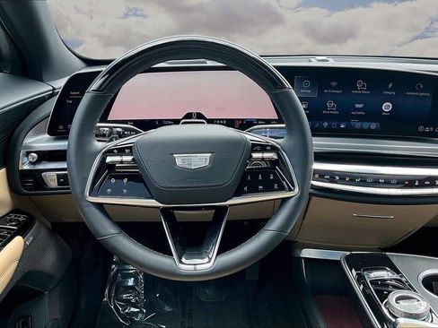 Certified 2024 Cadillac Lyriq Luxury w/ Nappa Leather Package AWD/4WD image 8