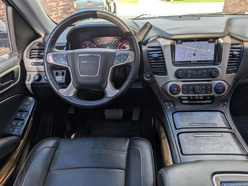 Used 2016 GMC Yukon Denali w/ Open Road Package AWD/4WD image 10