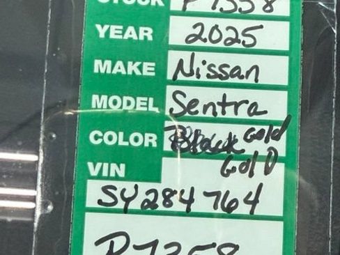 Used 2025 Nissan Sentra SR w/ SR Premium Package FWD image 28
