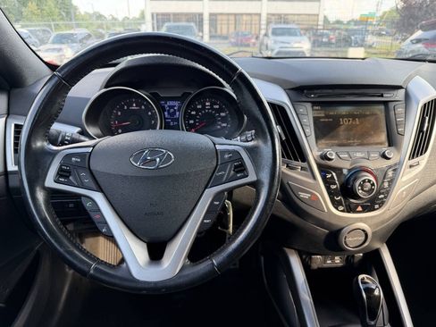Used 2016 Hyundai Veloster w/ Option Group 02 FWD image 17