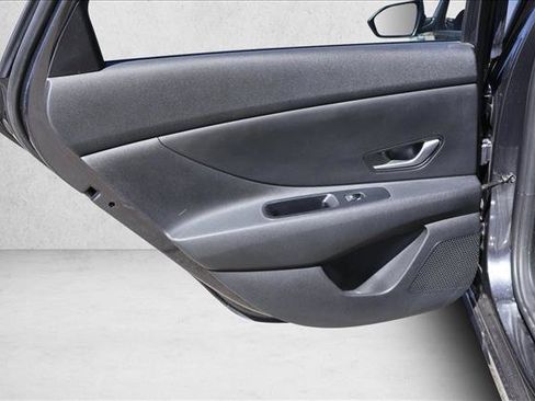 Certified 2021 Hyundai Elantra SEL FWD image 20