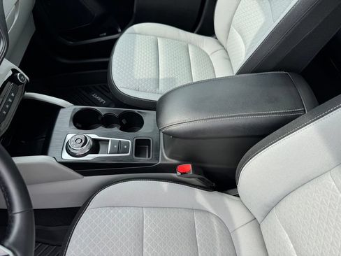 Used 2025 Ford Escape Active w/ Active Premium Tech Pack AWD/4WD image 17