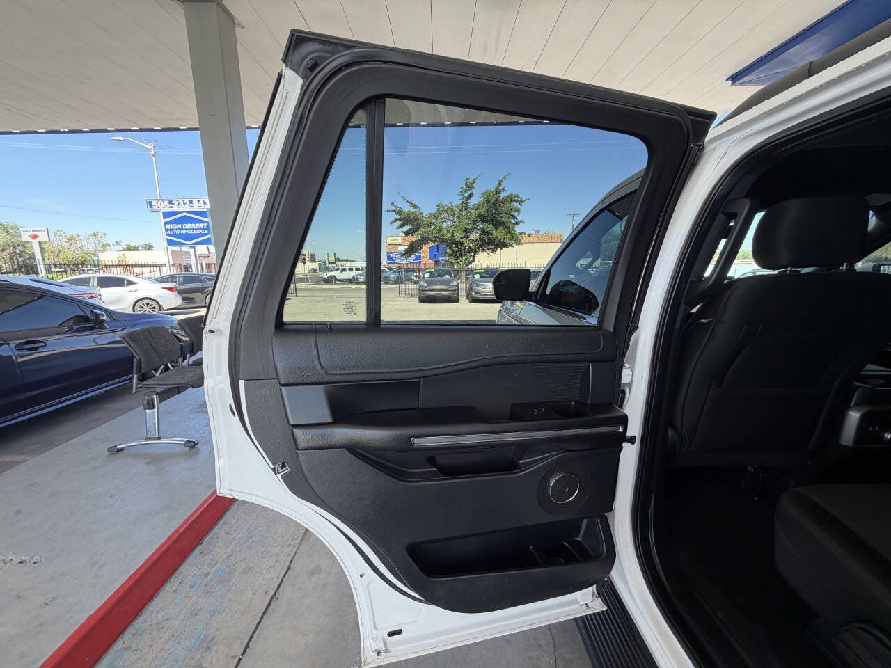 Used 2019 Ford Expedition XLT RWD image 13