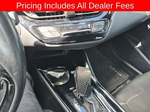 Used 2021 Toyota C-HR XLE FWD image 10