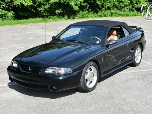 Used 1995 Ford Mustang GT image 3