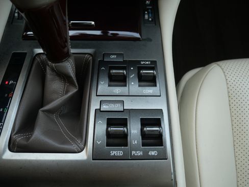 Used 2017 Lexus GX 460 Luxury image 36