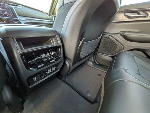 New 2025 Jeep Grand Cherokee Altitude image 29