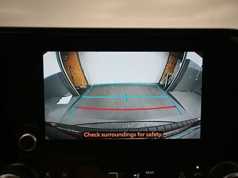 Used 2023 Toyota Highlander XSE FWD image 21