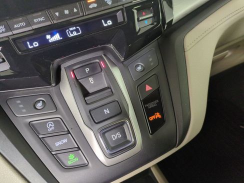 Certified 2024 Honda Odyssey EX-L image 27