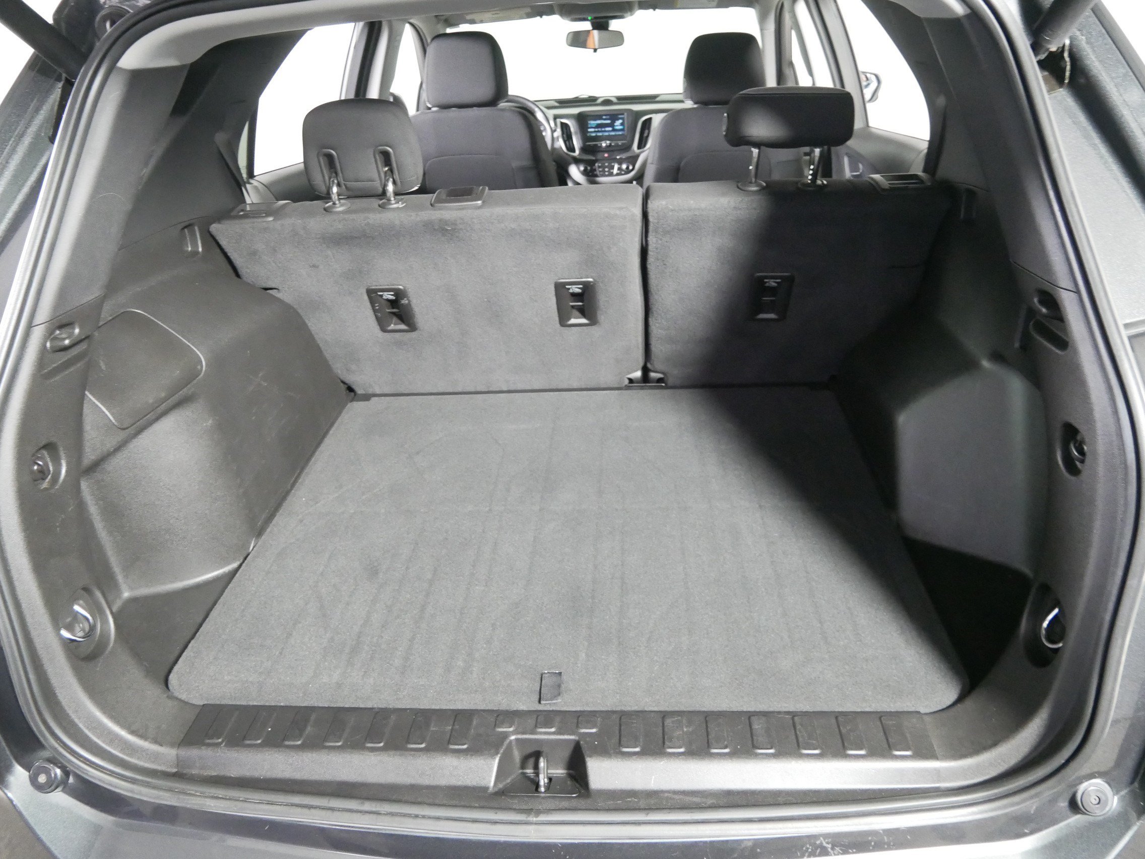 Used 2018 Chevrolet Equinox LT w/ LPO, Floor Liner Package AWD/4WD image 18