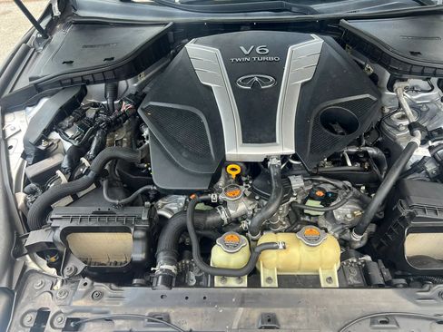 Used 2017 INFINITI Q60 Red Sport 400 AWD/4WD image 11