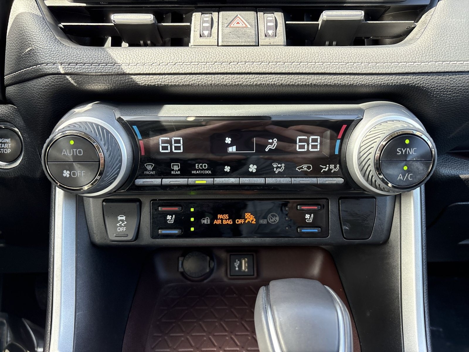 Used 2023 Toyota RAV4 Limited FWD image 21