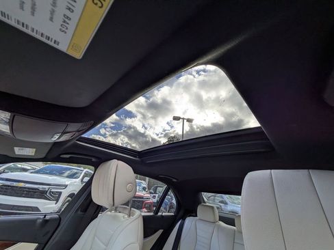 Used 2017 Mercedes-Benz E 300 image 19