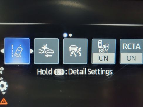 Used 2023 Toyota Highlander XLE AWD/4WD image 25