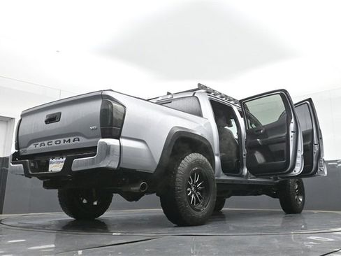 Used 2021 Toyota Tacoma TRD Off-Road image 52