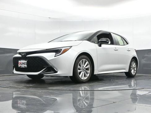 Used 2023 Toyota Corolla SE w/ SE Premium Package image 48