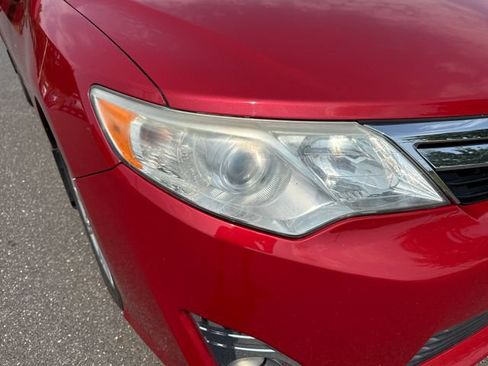 Used 2012 Toyota Camry XLE w/ Leather Pkg FWD image 12