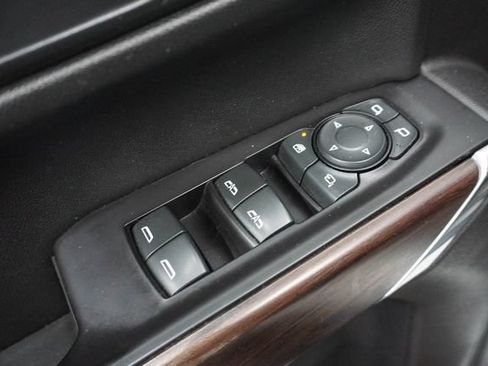 Used 2019 GMC Sierra 1500 SLT w/ SLT Premium Plus Package AWD/4WD image 11