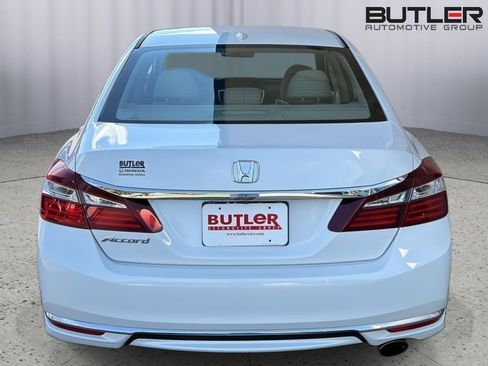 Used 2017 Honda Accord EX-L image 5