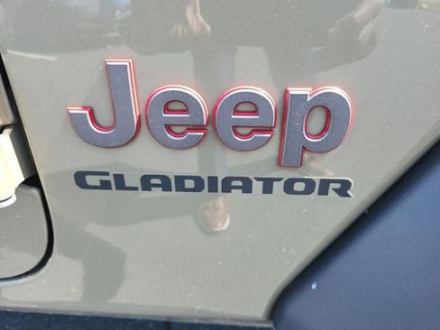 Used 2020 Jeep Gladiator Rubicon image 12