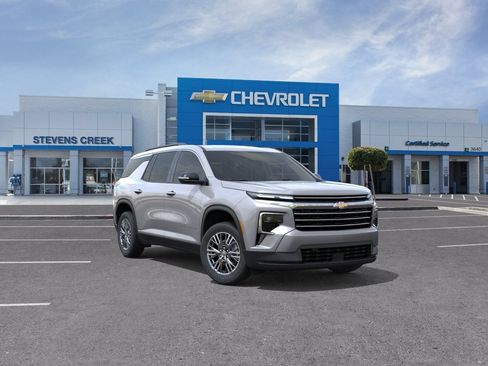 New 2026 Chevrolet Traverse LT w/ Driver Confidence Package FWD image 9