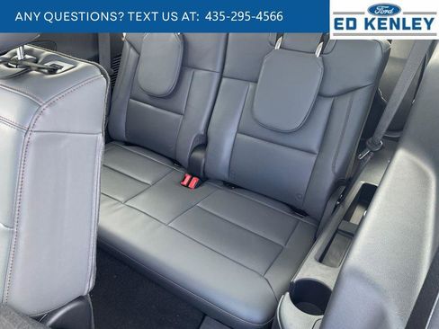 New 2026 Ford Explorer Active image 7