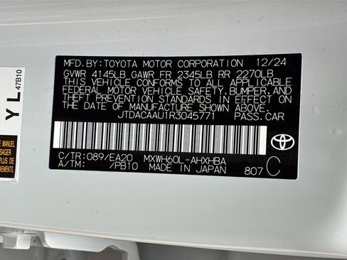 Used 2024 Toyota Prius Limited w/ Limited Premium Package FWD image 29