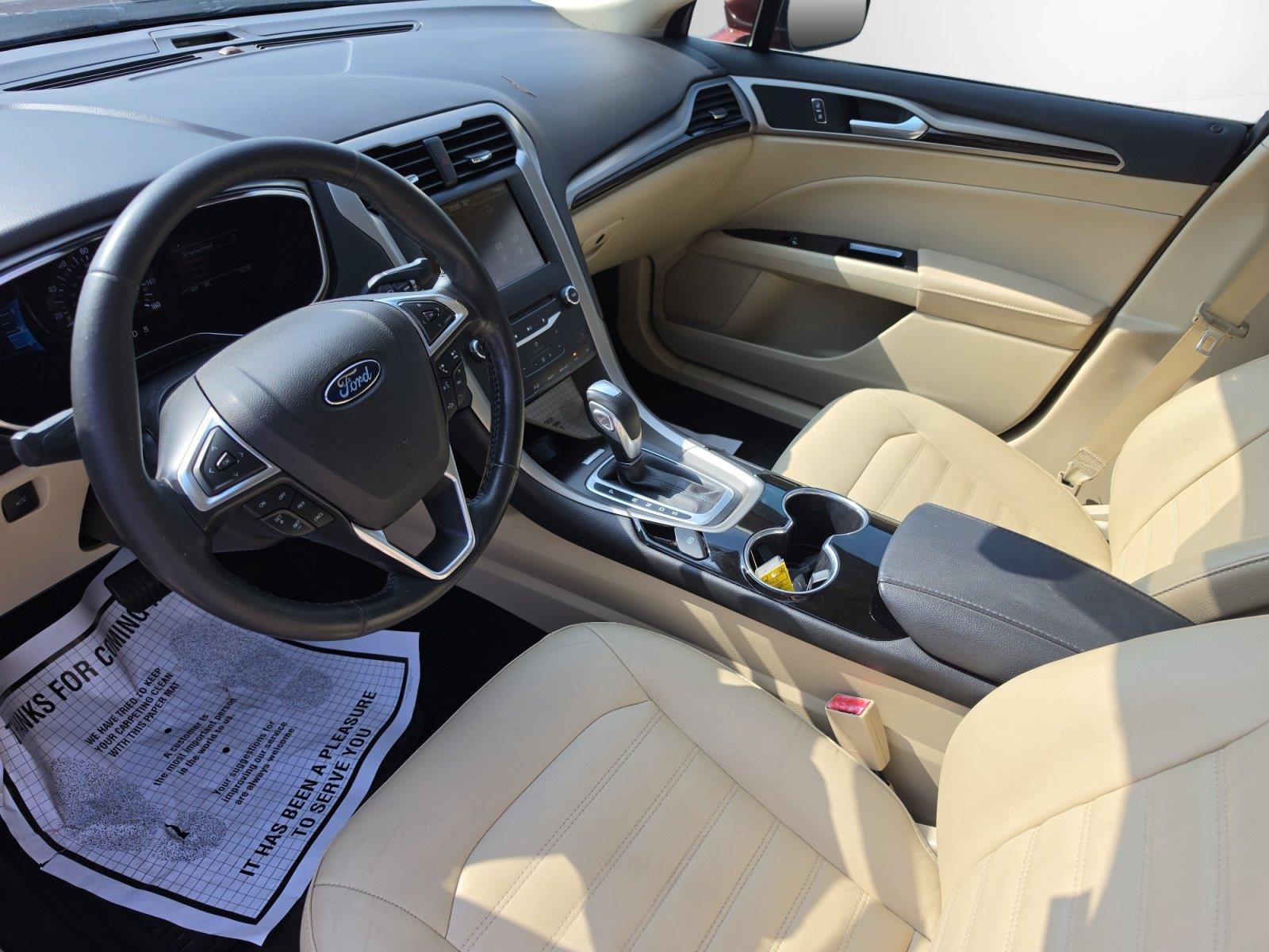 Used 2015 Ford Fusion SE w/ Equipment Group 202A FWD image 10