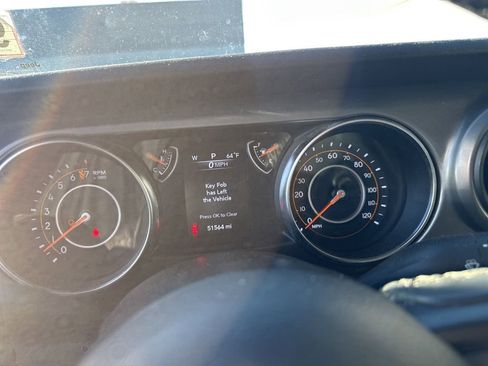 Used 2022 Jeep Gladiator Sport image 20