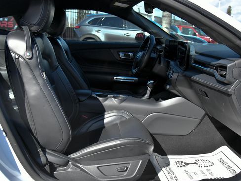 Used 2024 Ford Mustang Premium image 41