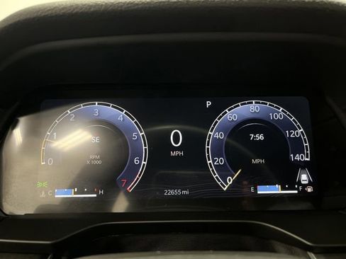 Used 2023 Jeep Grand Cherokee Altitude image 18