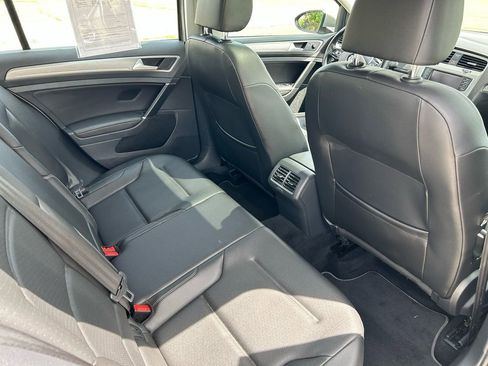 Used 2016 Volkswagen Golf SE w/ Lighting Package image 18