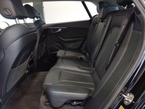 Used 2019 Audi Q8 Prestige image 36