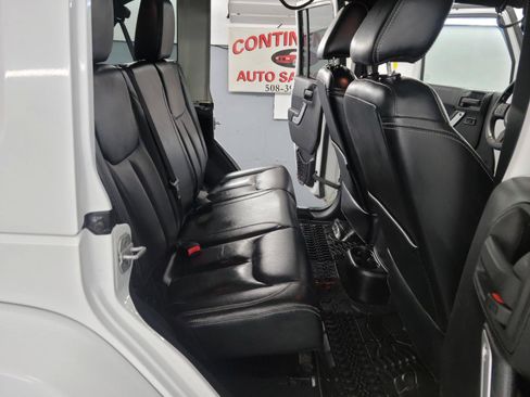 Used 2013 Jeep Wrangler Unlimited Sahara w/ Dual Top Group image 12