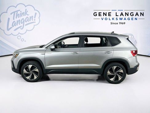 Certified 2024 Volkswagen Taos SE AWD/4WD image 8